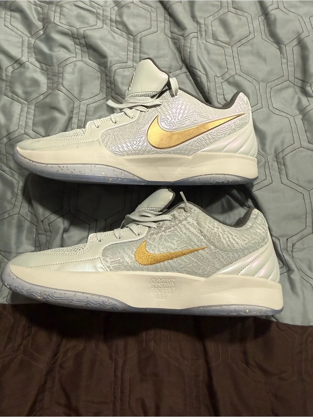 Nike Ja 2 ‘Tree Top’ XMAS BasketballLight Silver and Metallic Gold Mens Size 15